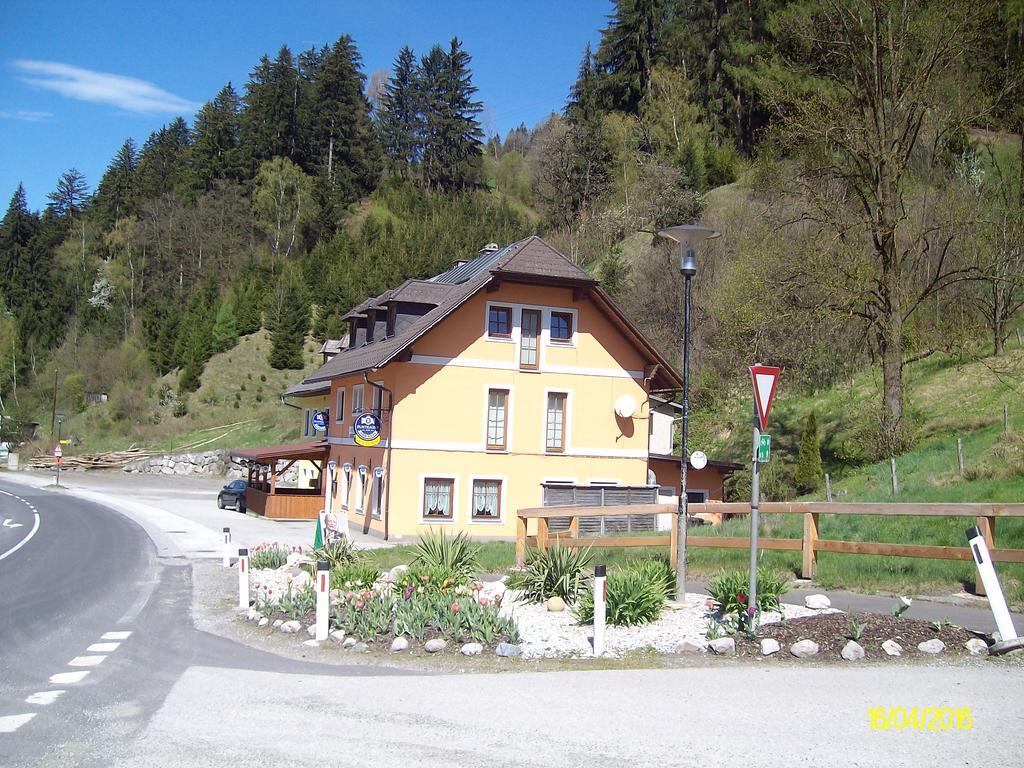 Gasthaus Zur Melzen Hotel Versbichl Zewnętrze zdjęcie